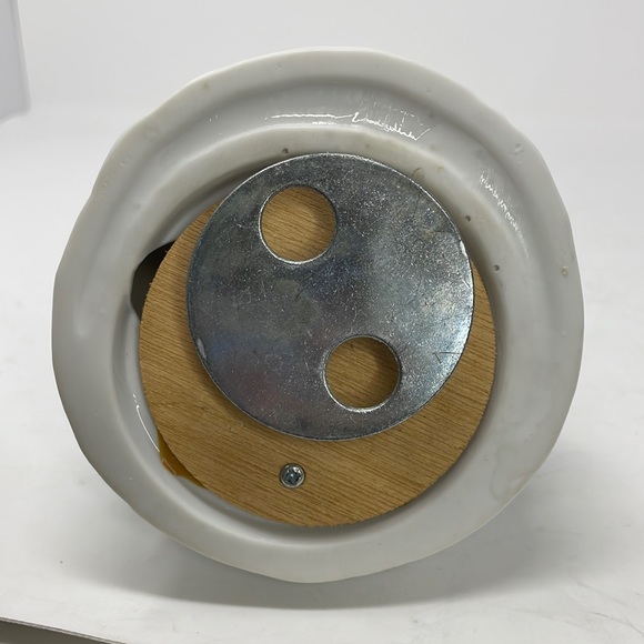 Vintage Frosty The Snowman Music Box Working Spins Winter Muted Pastel Porcelain - Picture 7 of 10